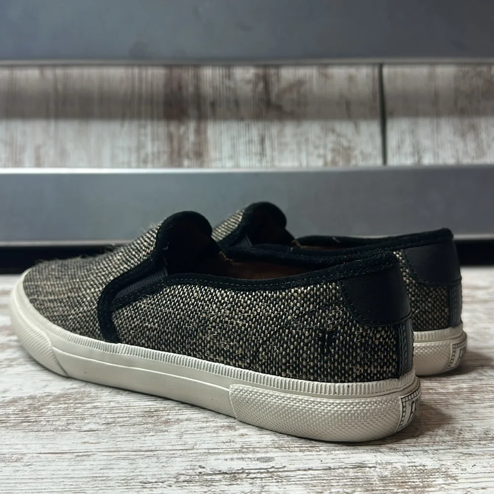 Frye Gia Canvas Slip On Black Multi Color Size 7M
